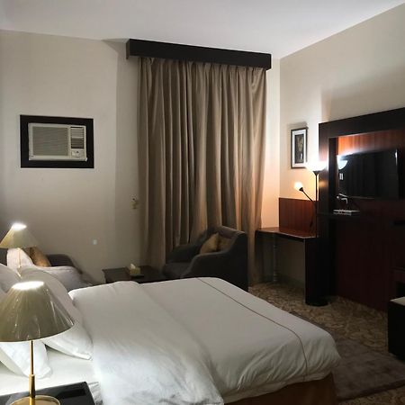 Dama Hotel Duba Cameră foto