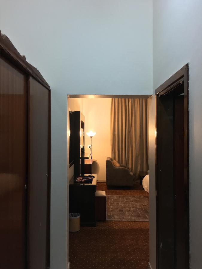 Dama Hotel Duba Cameră foto