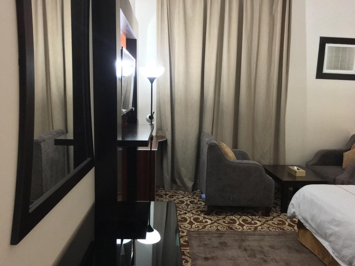 Dama Hotel Duba Cameră foto